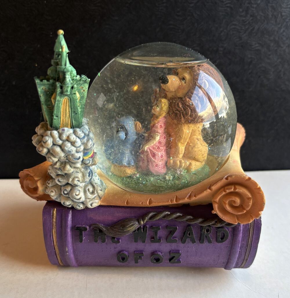 Vintage Wizard of Oz Musical Snow Globe in The Original Box BHA